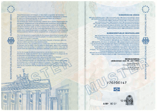 Ausweismuster Reiseausweis für Flüchtlinge, Vorsatz und Passkartentitelseite (BGBl. 2017 I S. 236)