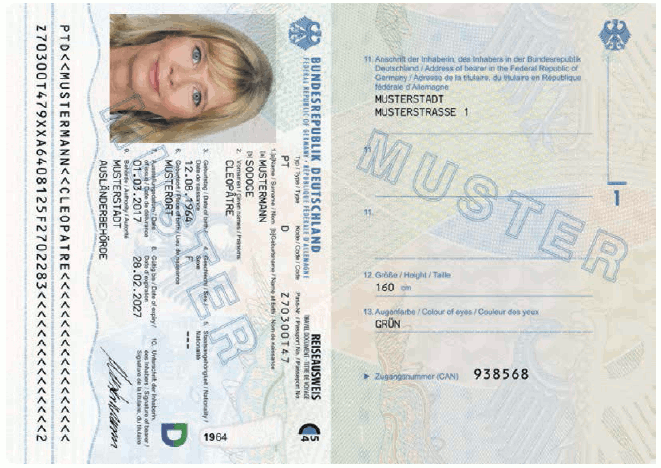 Ausweismuster Reiseausweis für Staatenlose, Passkartendatenseite und Passbuchinnenseite 1 (BGBl. 2017 I S. 247)